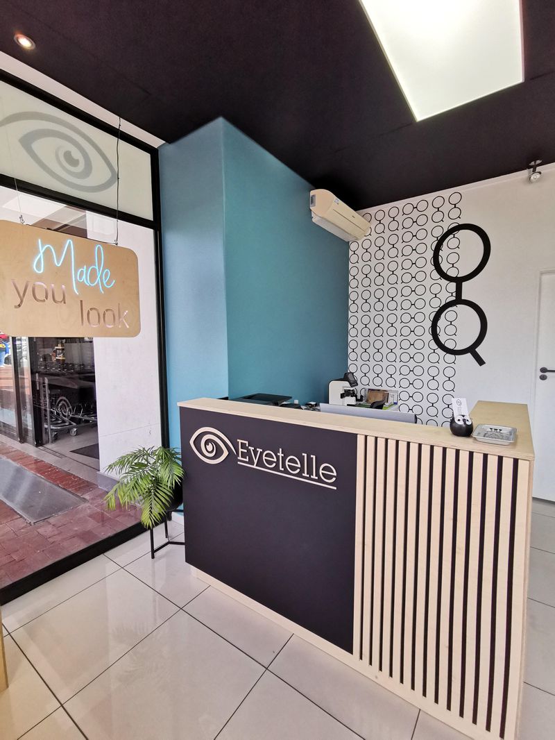 Eyetelle reception and customer service area